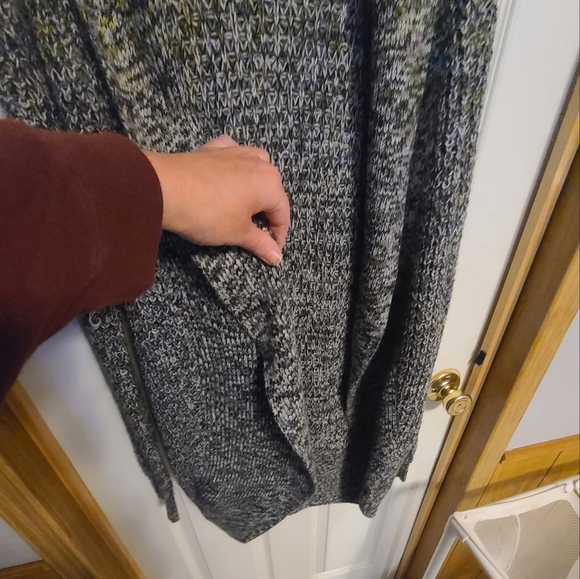 Women's Large Long Sweater Cardigan-Large - Picture 8 of 8